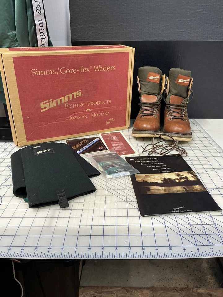 Simms Guide Model Fishing Boots Men’s Size 8 With Simms Gravel Guards Included - Image 2 of 4