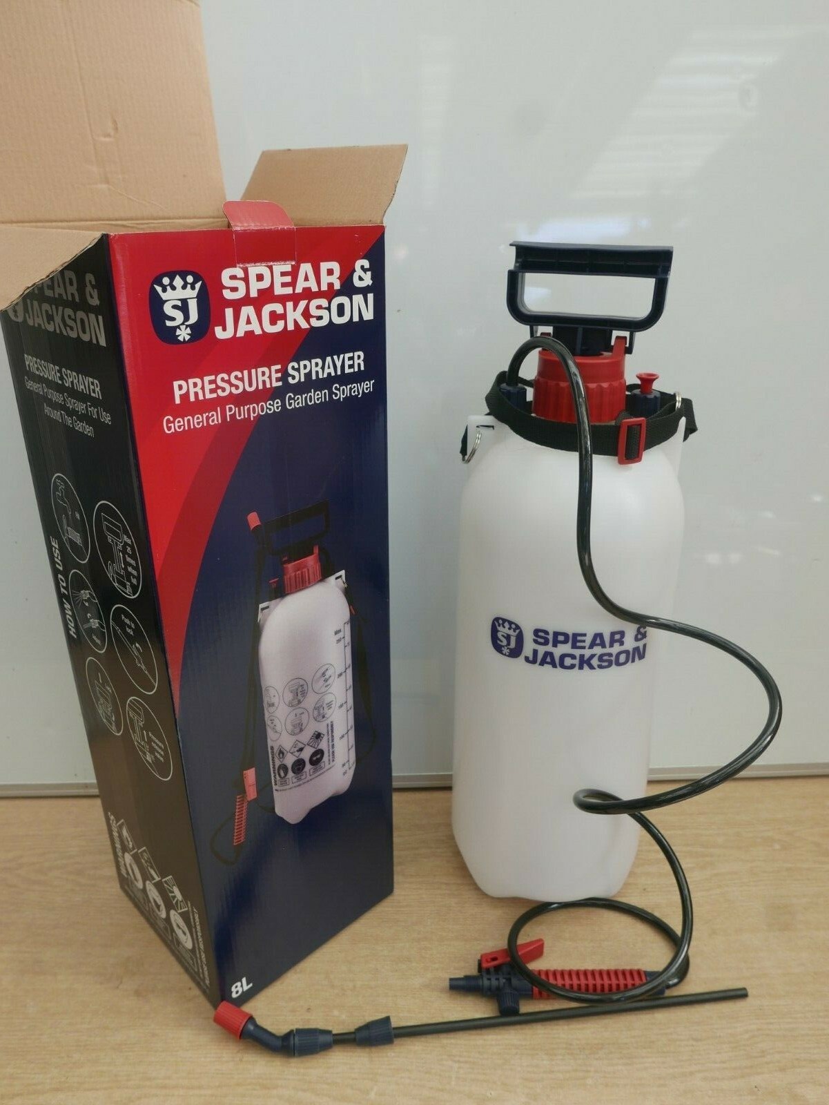 SPEAR & JACKSON 8LTR STANDARD PRESSURE GARDEN SPRAYER  8LPAPS