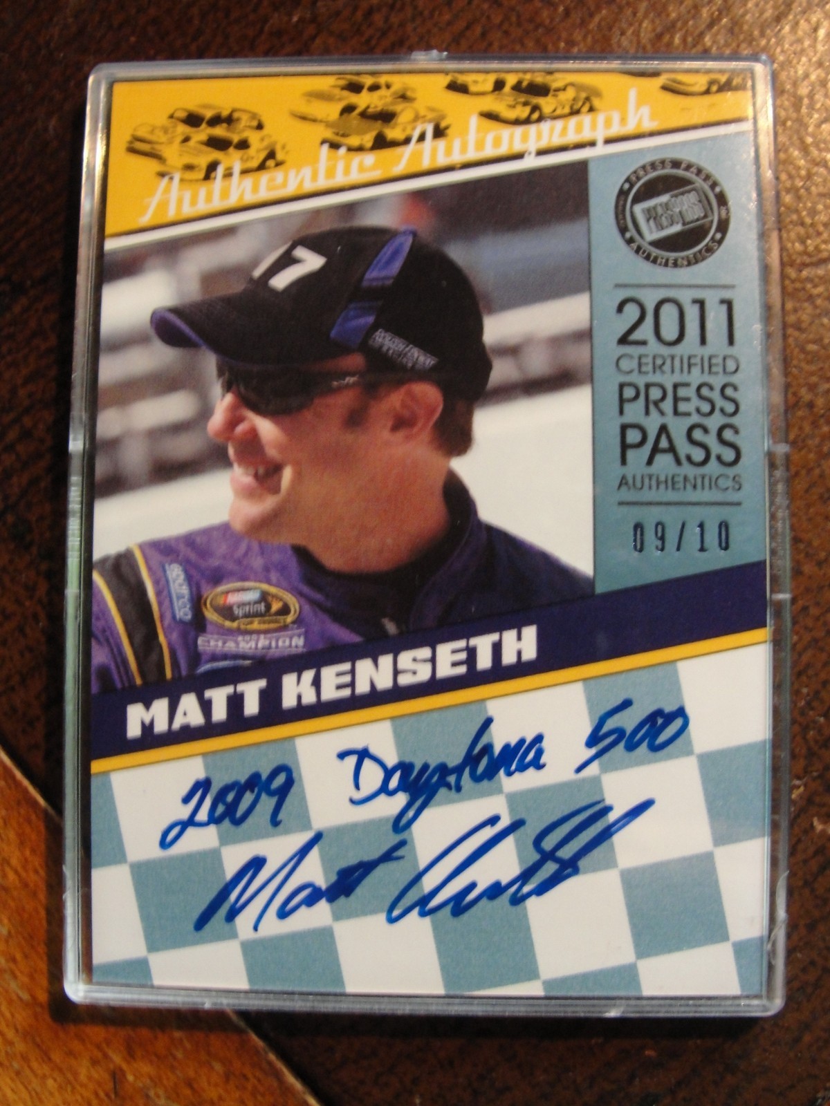 MATT KENSETH PRESS PASS AUTOGRAPH WITH 2009 DAYTONA 500 INSCRIPTION 9/10