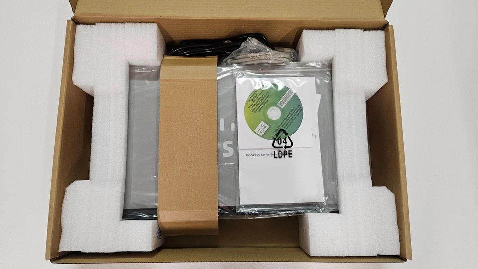 Cisco Small Business Managed Switch SG300-28PP (Demogerät) - Bild 2 von 4