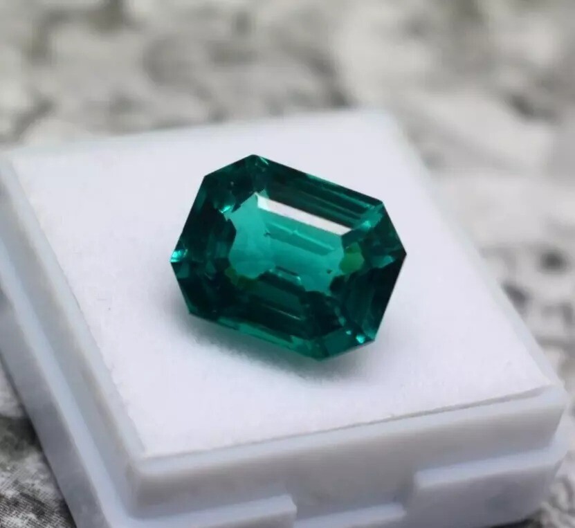 D Green Sapphire Emerald Cut Natural 10 Ct Loose Gemstone Best Offer
