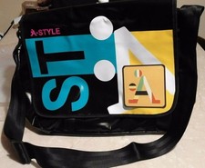 Borsa tracolla grande A-Style giallo, azzurro, bianco e nero