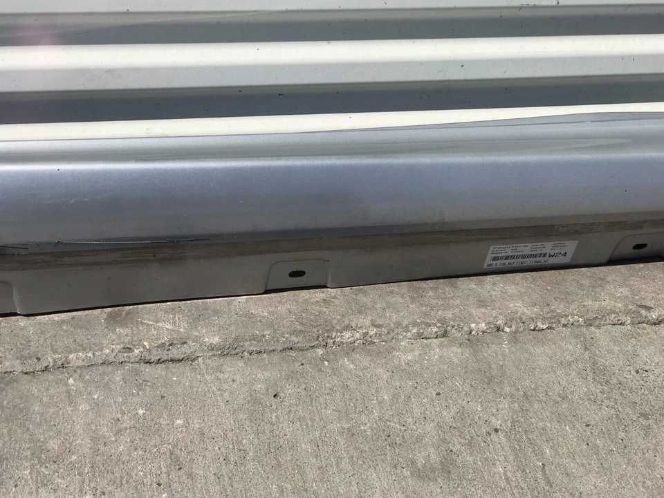 BMW F06 640I 650I GRAN CUPÉ M-SPORT LADO PASAJERO DERECHO FALDÓN BASCULANTE MOLDEADO Foto 3 de 4