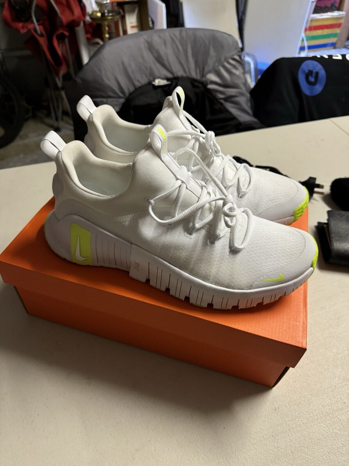 Picture 1 of 6