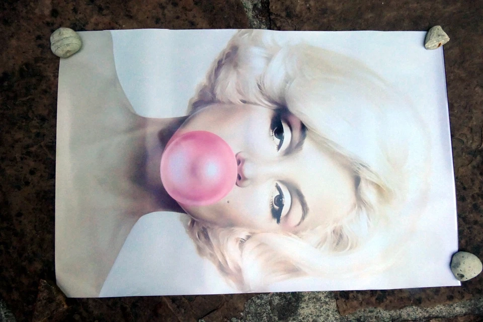 Marilyn Monroe Pink Bubble Gum Premium Art Print 36in x 24in large wall poster - Image 2 of 4