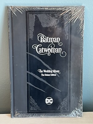 DC Comics BATMAN CATWOMANTHW The WEDDING ALBUM DELUXE EDITION