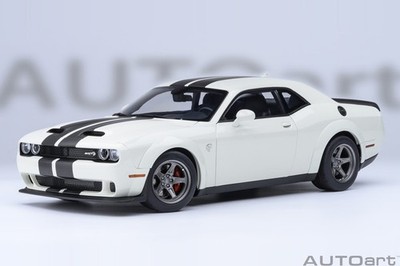 Autoart 71766 - 1/18 Dodge Challenger SRT Superstock 2023 (Knuckle White) - Neu