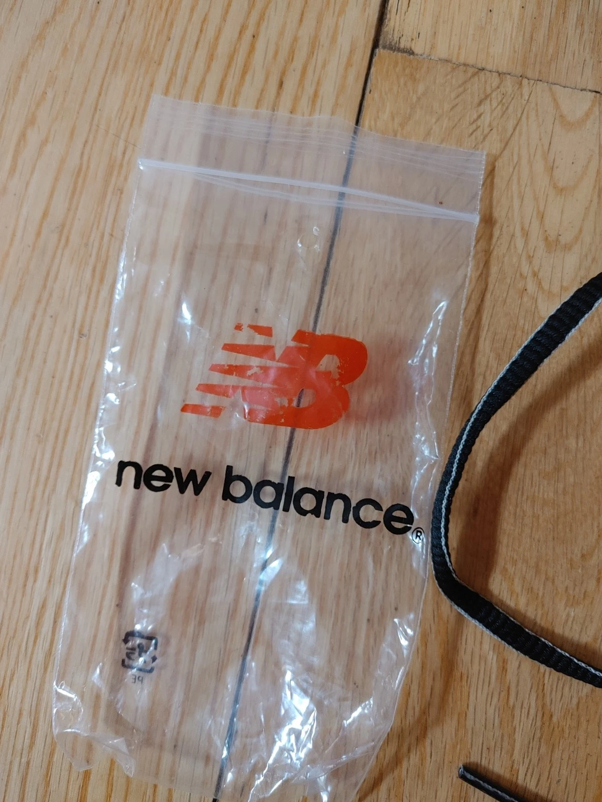 Lacci neri originali New Balance misura L 110 cm L 5 mm NUOVI