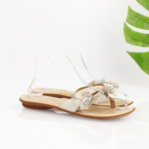 Born Womens Sandal Size 7 Creamy White Leather Thong Flower Petal Flip Flop Shoe - Picture 3 of 14
