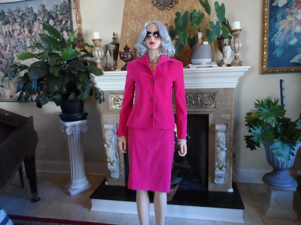 Carolina Herrera Raspberry Pink Pinwale Corduroy Skirt Suit Size 4 - Image 2 of 4