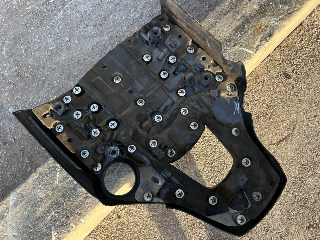 Maserati Ghibli OEM Engine Cover – Part Number 670003410