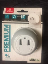 Globe Electric 2.1 Amp LED Automatic Night Light  2 USB Port 