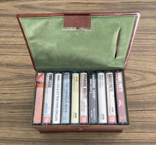 Mixed Lot of 10 Hymns Praise Gospel Cassette Tapes w/ Vintage Carrying Case