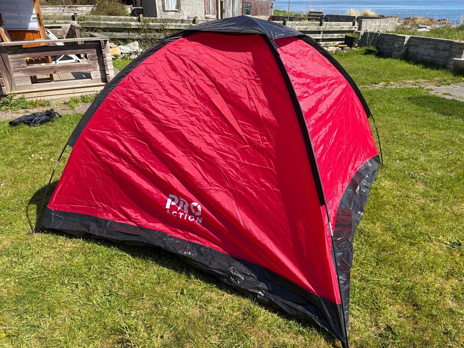 ProAction 4 Man Dome Tent Red Waterproof Camping Festival Outdoor Hiking Shelter
Opens in a new wind