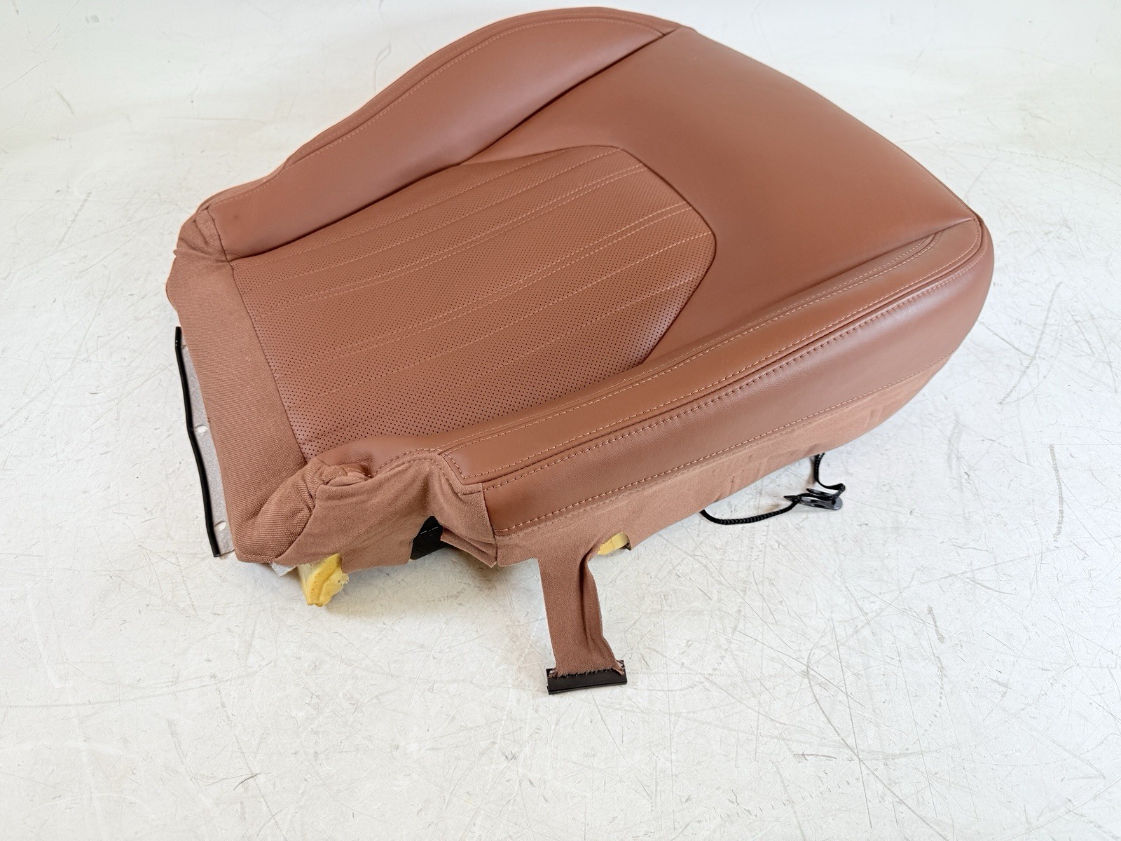 2017 - 2024 MASERATI GHIBLI FRONT RIGHT SIDE SEAT LOWER CUSHION OEM