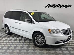 2015 Chrysler Town & Country TOURING L