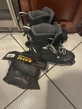 Rollerblades Men's Size 8 Skateblade Comes with Extra Protection 