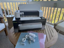CRICUT MAKER ULTIMATE SMART Cutting Machine (2004193)