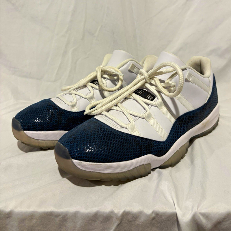 Jordan Air Jordan 11 Low Top Lace-Up Athletic Sneakers White Blue (Mens Size 13)