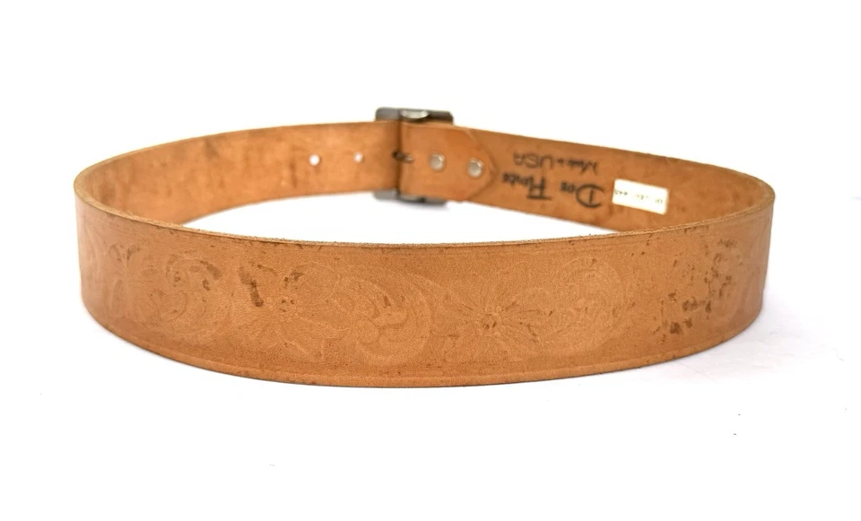 Cinto em relevo vintage de couro marrom claro Dos Flores. Fivela removível tamanho 34. - Imagem 2 de 4