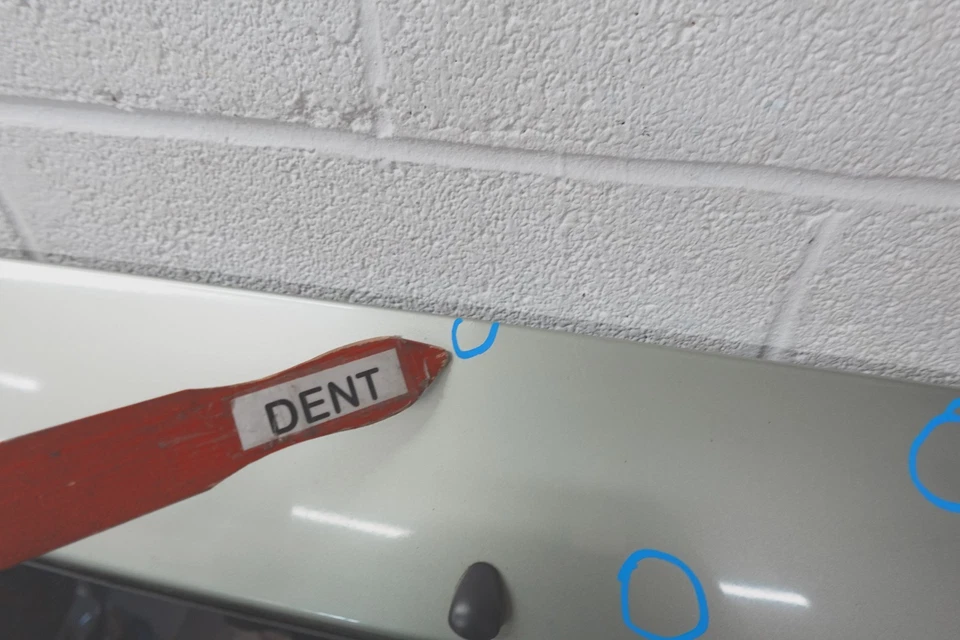 2004-2009 TOYOTA PRIUS HYBRID TAILGATE COMPLETE (OEM) - Image 4 of 4