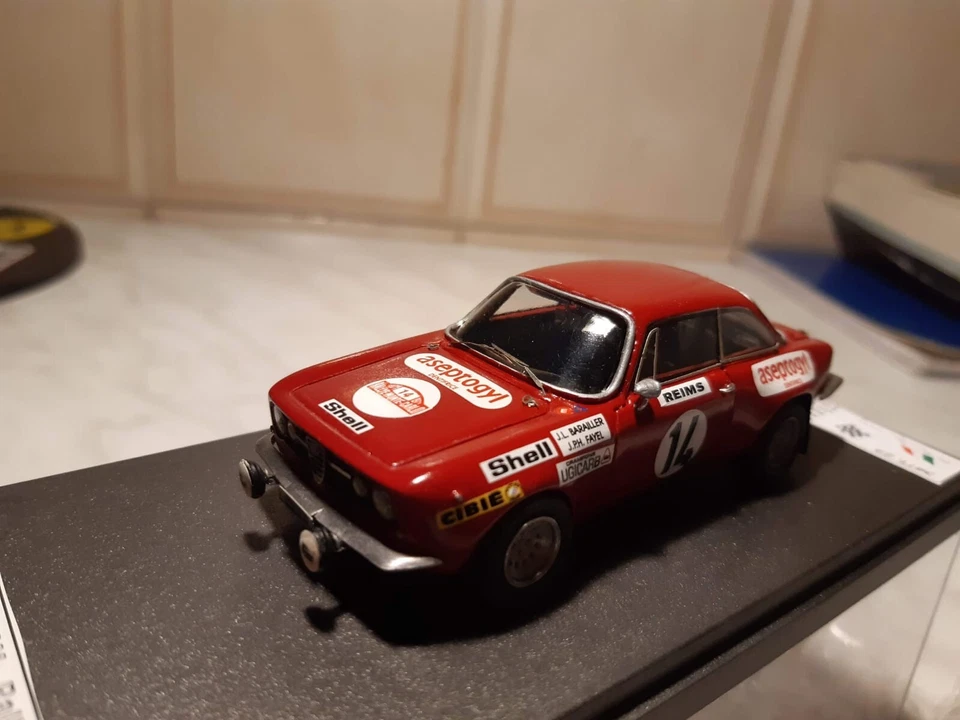 Modello auto rally scala 1:43 MONTATO da Kit  Rally Monte Carlo 1970 con vetrina - Immagine 3 di 4