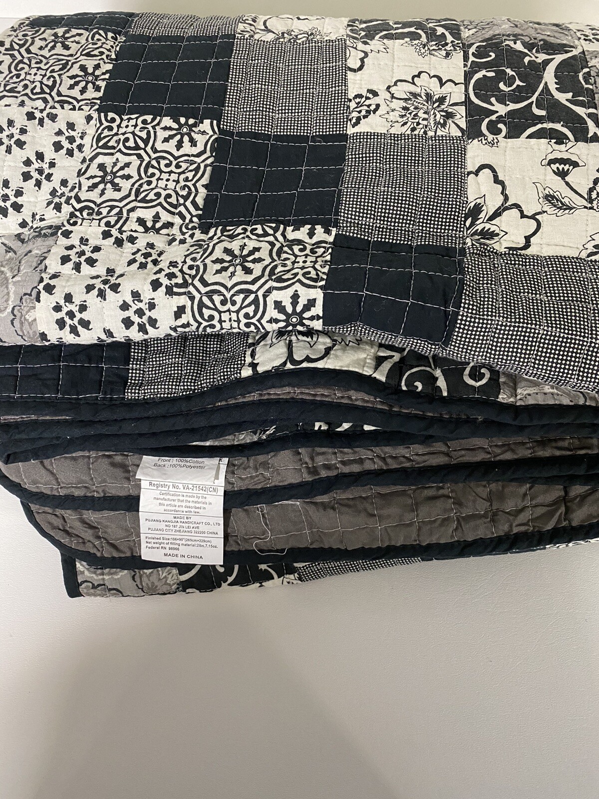 Verona Oversized Quilt, 2 Shams, Queen/King and Matching Cur