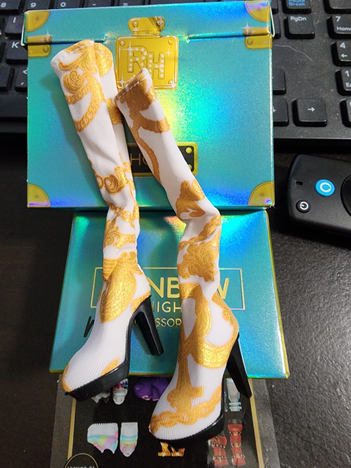 Original RAINBOW HIGH DOLL MINI ACCESSORIES STUDIO Handbags and Shoes