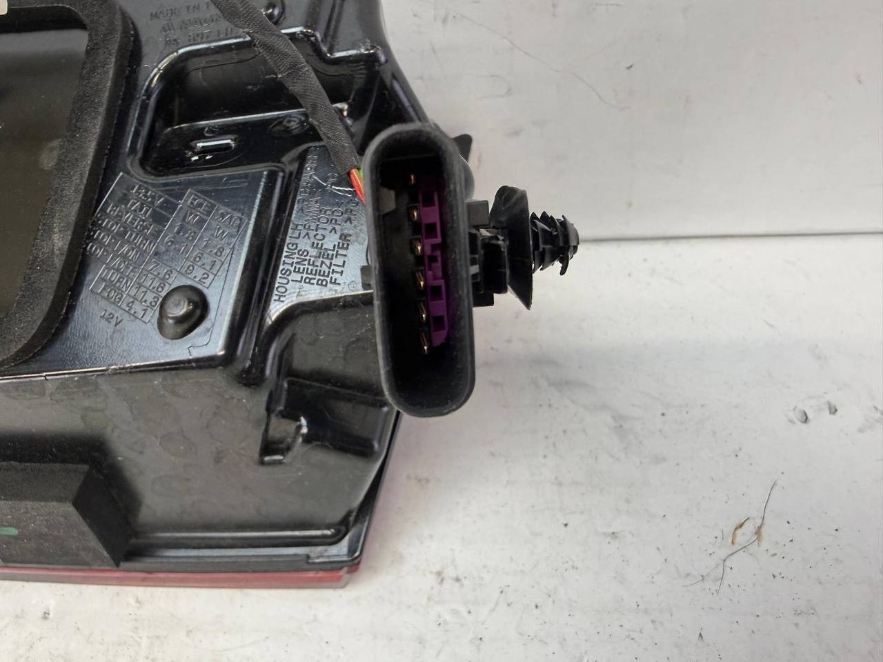 23-24 OEM Maserati Grecale Left Driver Tail Light Trunk Lid Mounted Q
