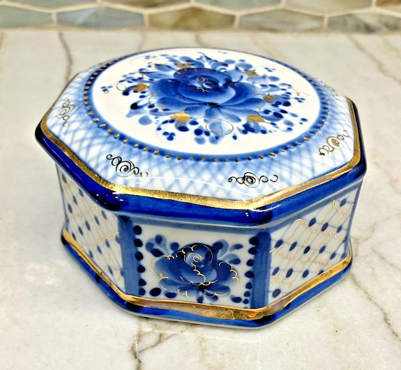Vintage Gzhel Russian Blue and White Porcelain Hand Painted Signed Jewelry Box