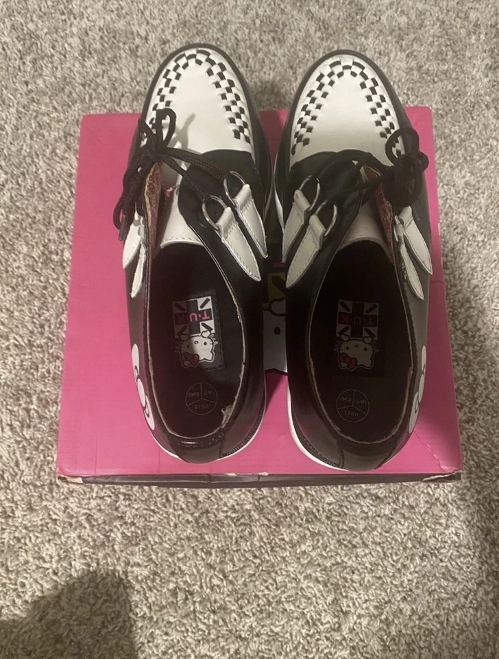 Talla 11- SANRIO Hello Kitty x T.U.K. Mondo Sole Creepers: doble para mujer Foto 4 de 4