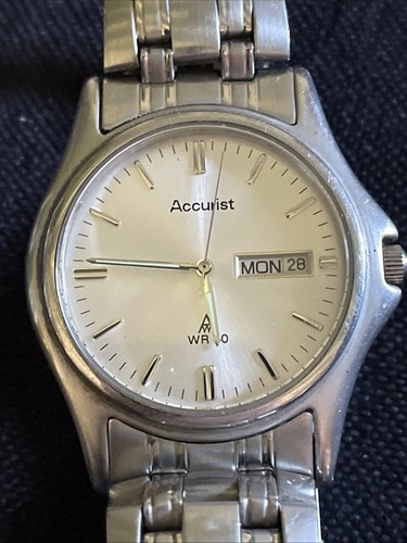 Accurist MB496S Stainless Steel Men's Watch Day Date 50 Metre WR Running New Bat