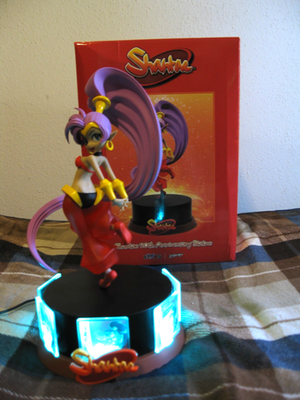 Shantae - Limited Run Games 20th Anniversary Statue + Acrylics