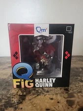 Q Fig QMX DC Harley Quinn Batman Suicide Squad 4" Action Figure LootCrate Hyena