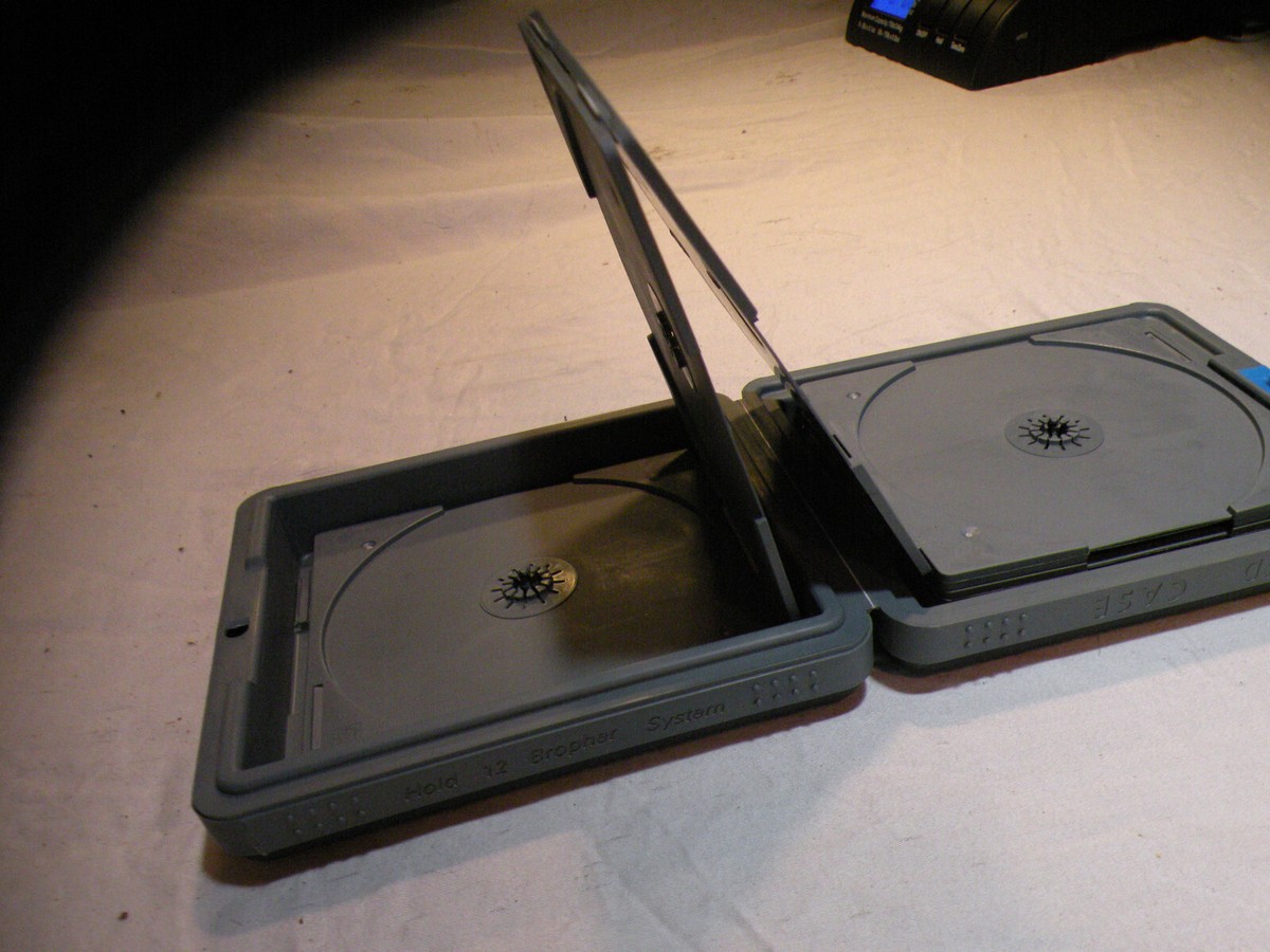 Vintage Laser Line 12 CD DVD Blu-ray Portable Hard Flip Bropher