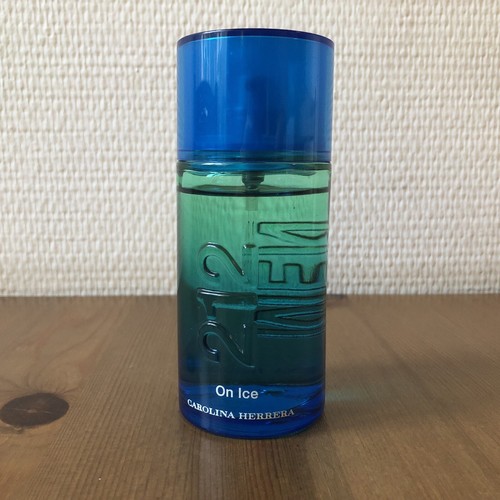 Eau de Toilette Carolina HERRERA 212 MEN ON ICE Edición Limitada 100 ml De Colección - Imagen 8 de 10