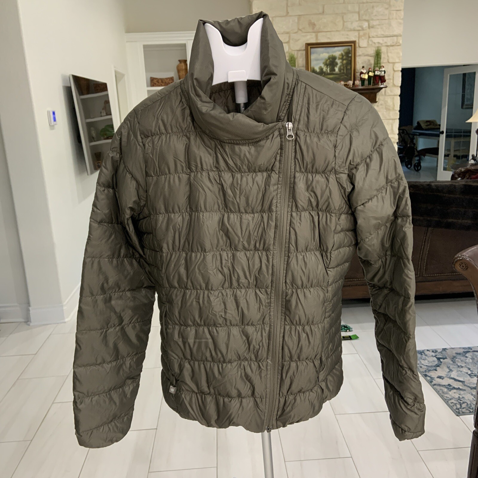 Athleta Down Jacket Lightweight Quilted Winter Si… - image 1