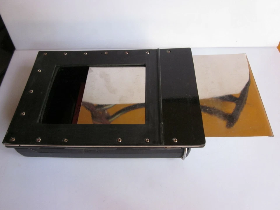  Polaroid Land Camera 4x5" Back Nice Condition - Image 3 of 4