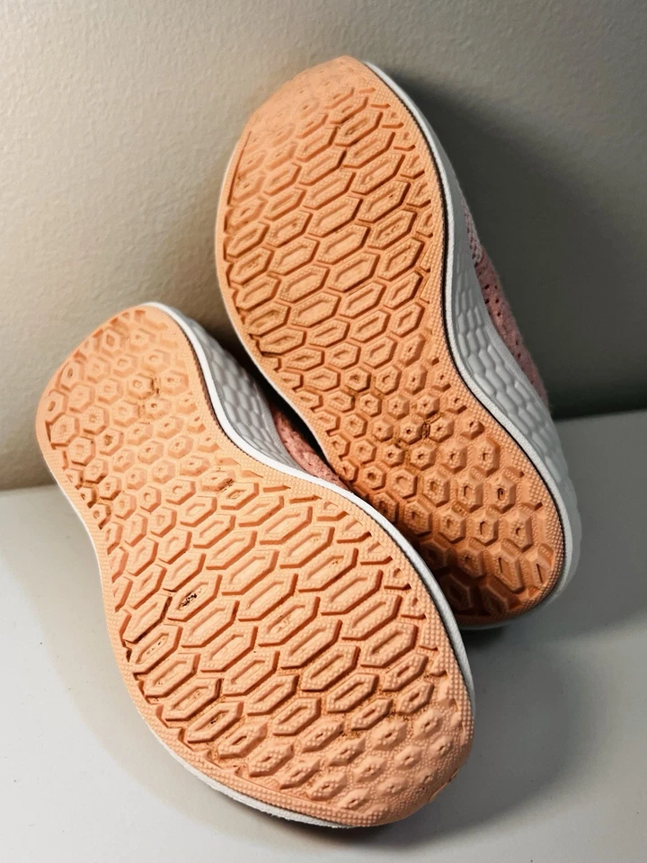 New Balance Sz 7 Kids Baby Infant Toddler Light Pink Slip On Running Shoes Girls - Image 3 of 4