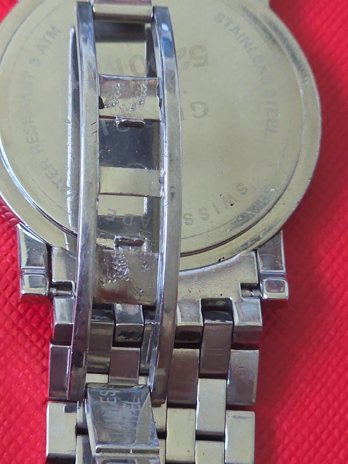 GUCCI, 5200 M.1 QUARTZ WATCH, SWISS MADE - Gem