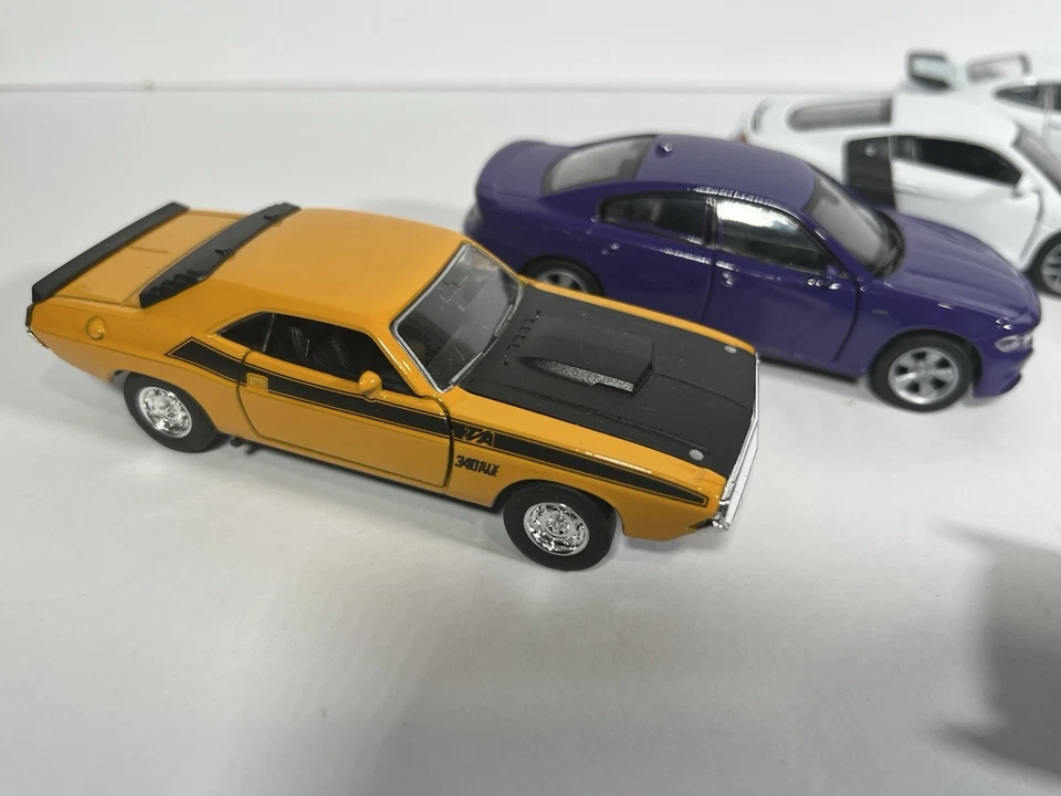 Welly Diecast Cars Lot- Lot Of 13 Cars- In Good Condition - Image 2 of 4