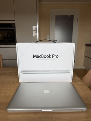 Apple MacBook Pro A1286 Intel Core Duo 2.4 15.4 Zoll 2GB RAM Ersatzteilspender
