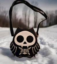 NEW Spookyville Critters Glow In The Dark Skeleton Vampire Bat Cross Body Bag 