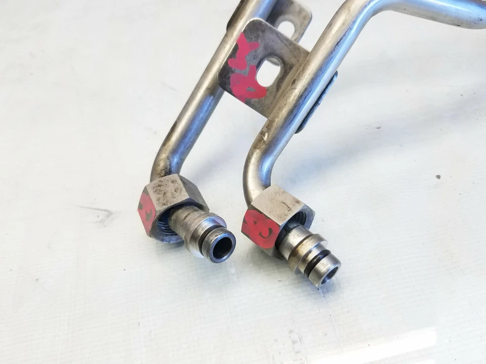 Líneas de refrigeración de aceite de transmisión Audi Q5 2013-2017 3,0 L - 8R0317818 / 8R0317817 Foto 4 de 4