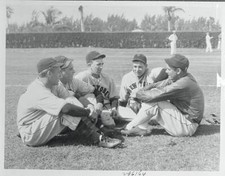 Giant Teammates Sitting On Field In Semicircle 1935 OLD BASEBALL PHOTO