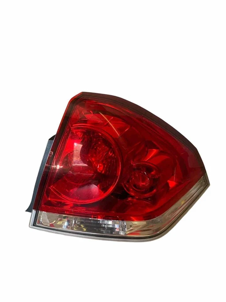 06 07 08 09 10 11 12 13 14 15 16 CHEVY IMPALA Luz Trasera Lámpara Pasajero Derecho Foto 2 de 4