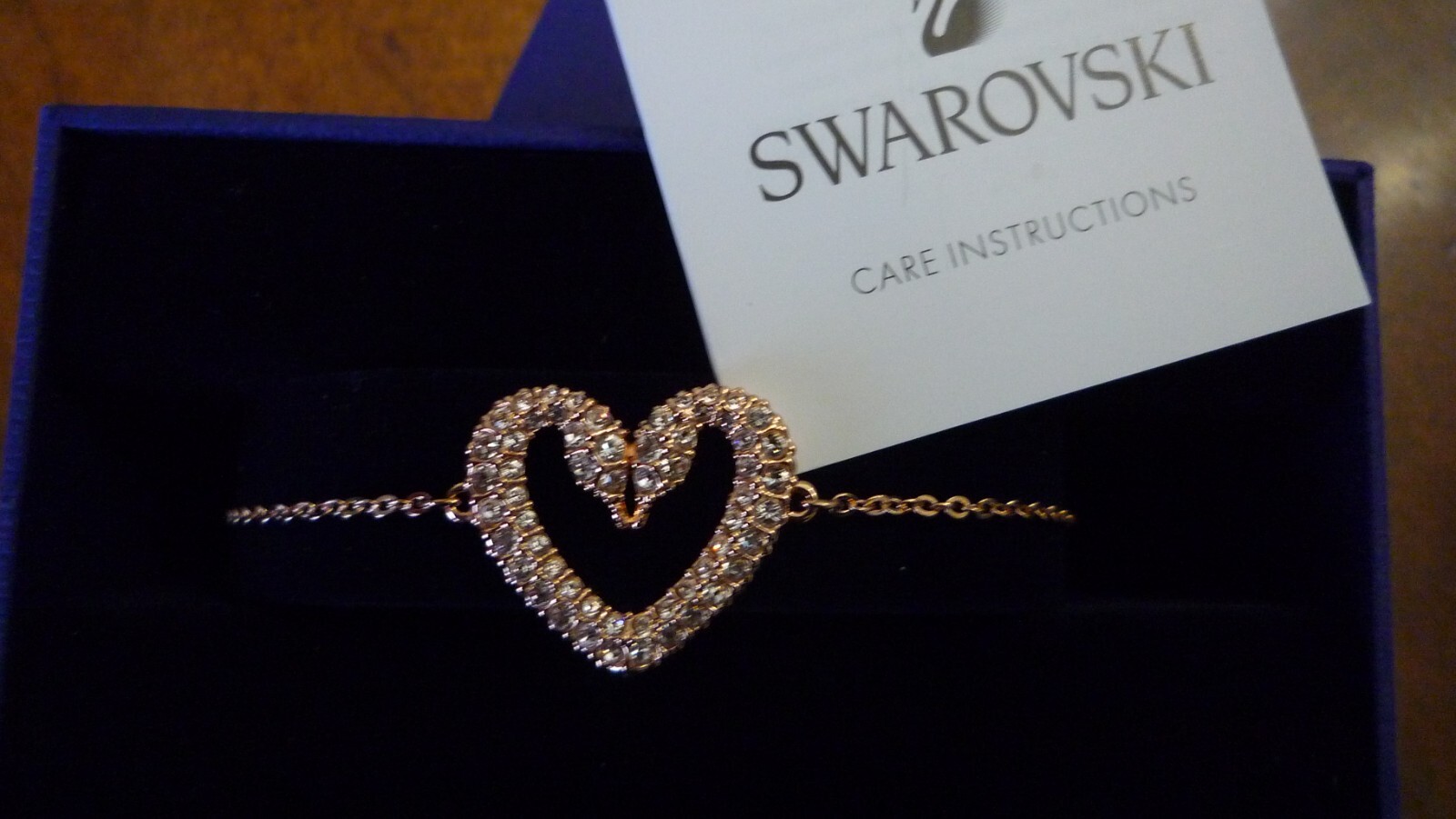 Swarovski Paris Sublima bracelet coeur doré rose pour vos soirées