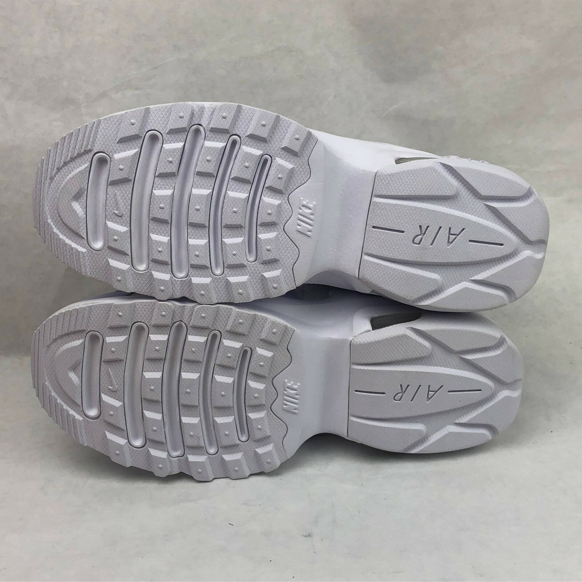 Size 7.5 Women's Nike Air Max Gravitation Sneakers AT4404-104
