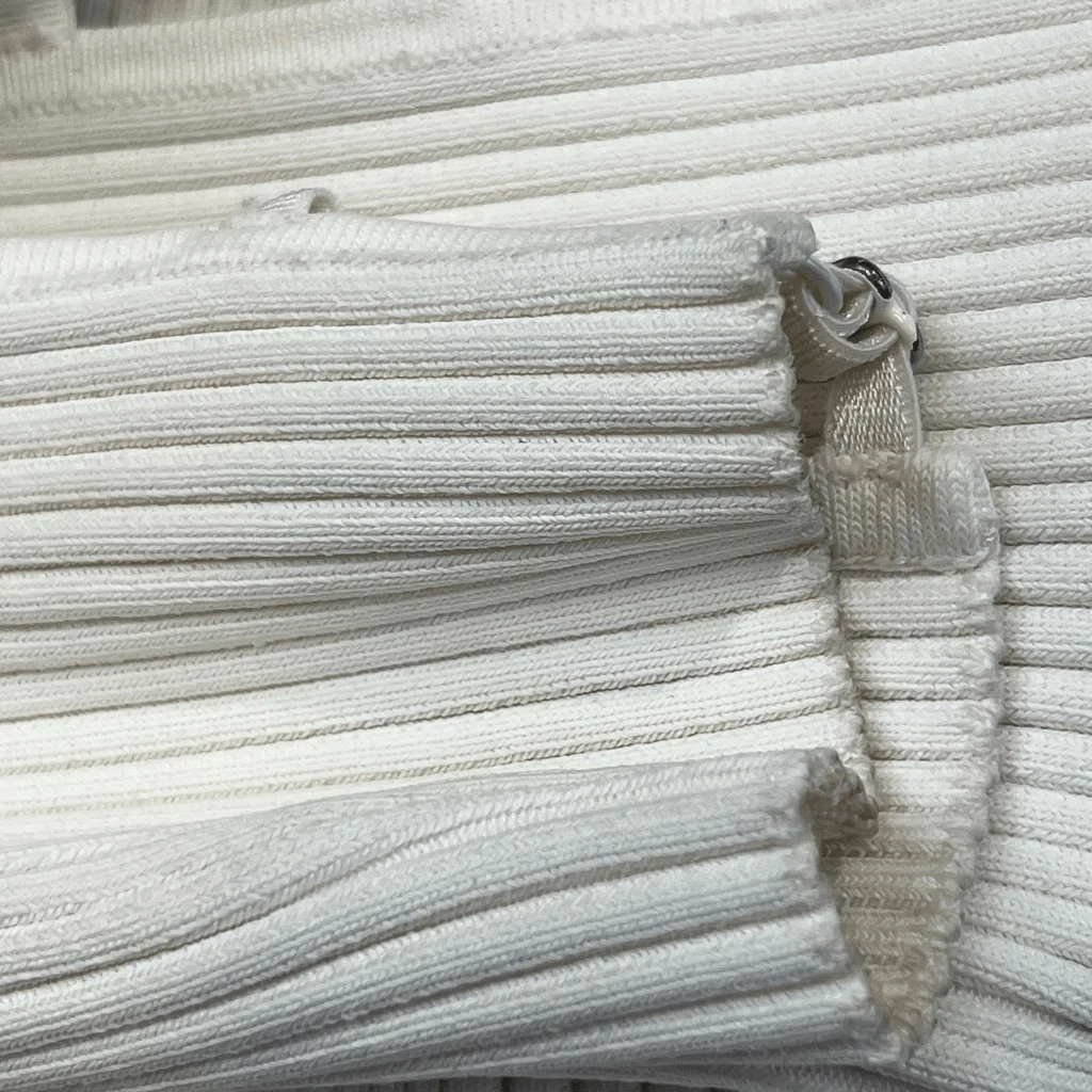 Dettaglio cinturino T di Alexander Wang bianco sporco medio sexy elastico LS