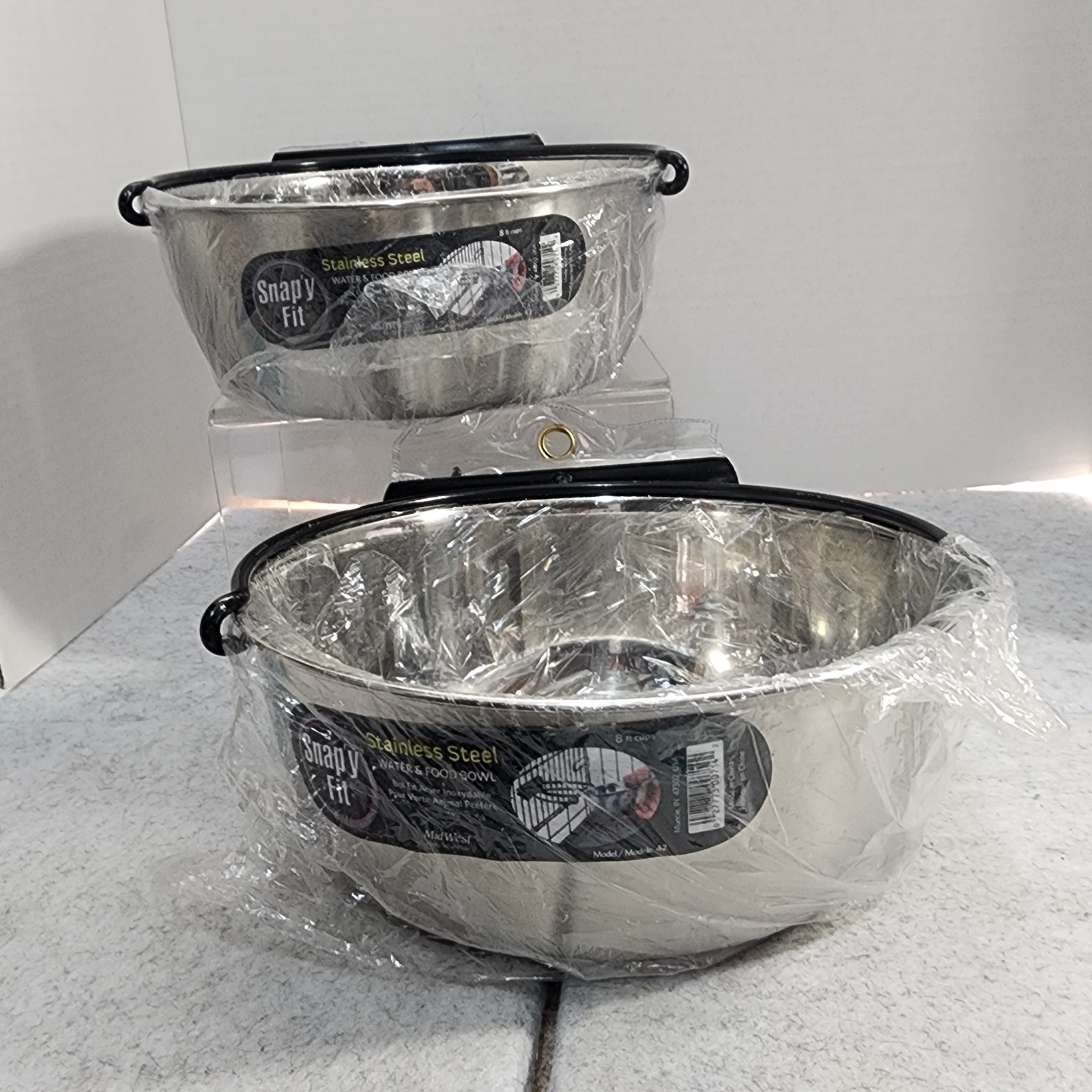 Snap'Y Fit # 42  2 Quart Stainless Steel Pet /Dog Bowls w Crate Bracket Lot of 2